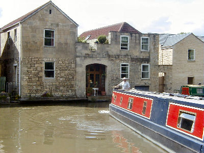 Winding at Bath. Alison wants the house in the background!