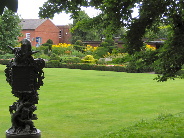 Gardens in Stratford on Avon