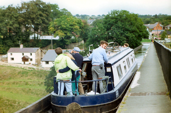 Approaching the Trevor end of Pontcysyllte Aqueduct