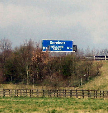 The M40 comes very close to the canal at various points